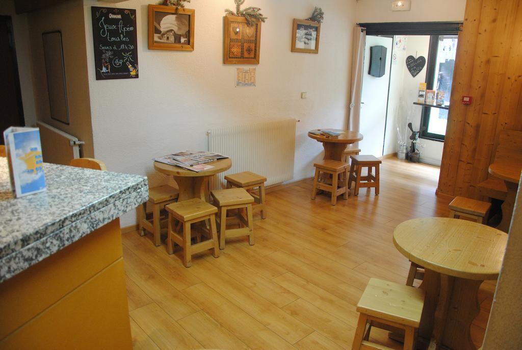Hotel Les Combelles Châtel Zewnętrze zdjęcie