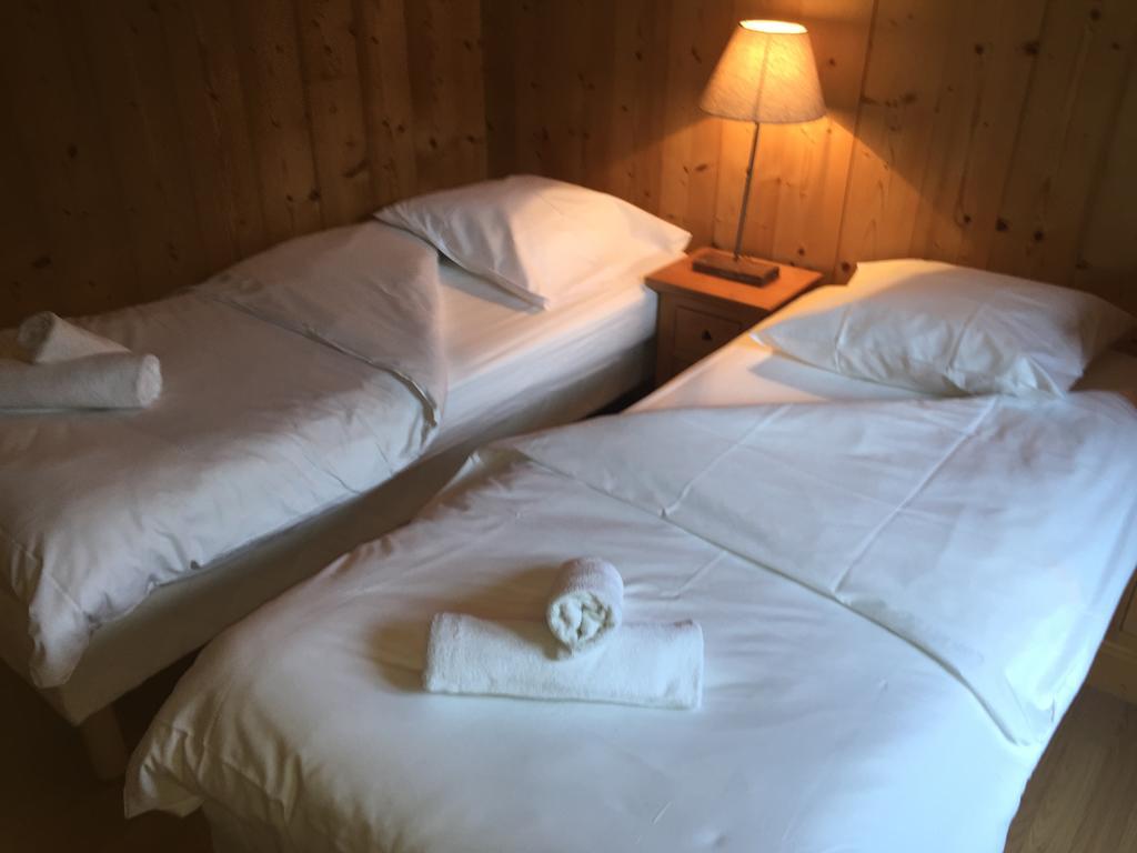 Hotel Les Combelles Châtel Zewnętrze zdjęcie