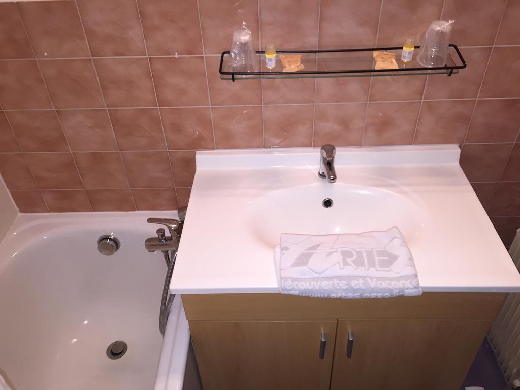 Hotel Les Combelles Châtel Zewnętrze zdjęcie