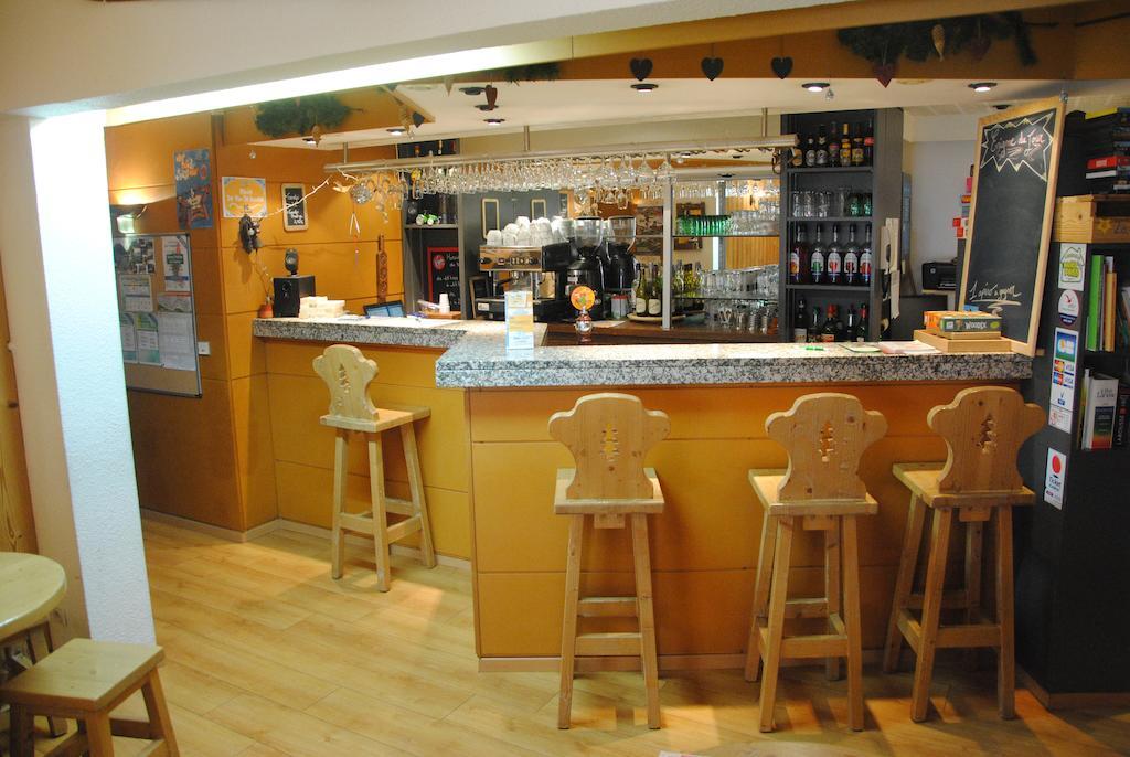 Hotel Les Combelles Châtel Zewnętrze zdjęcie