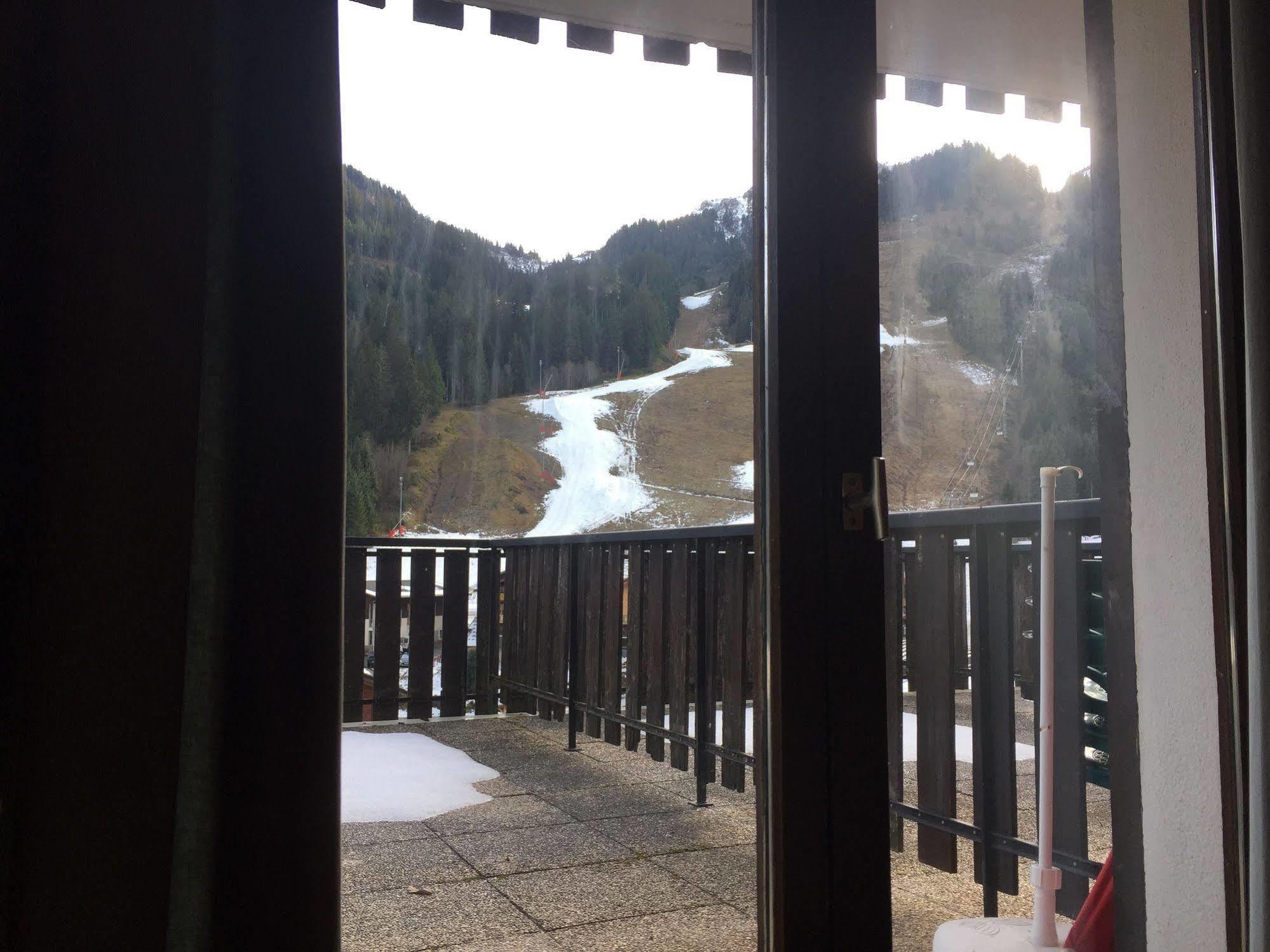 Hotel Les Combelles Châtel Zewnętrze zdjęcie